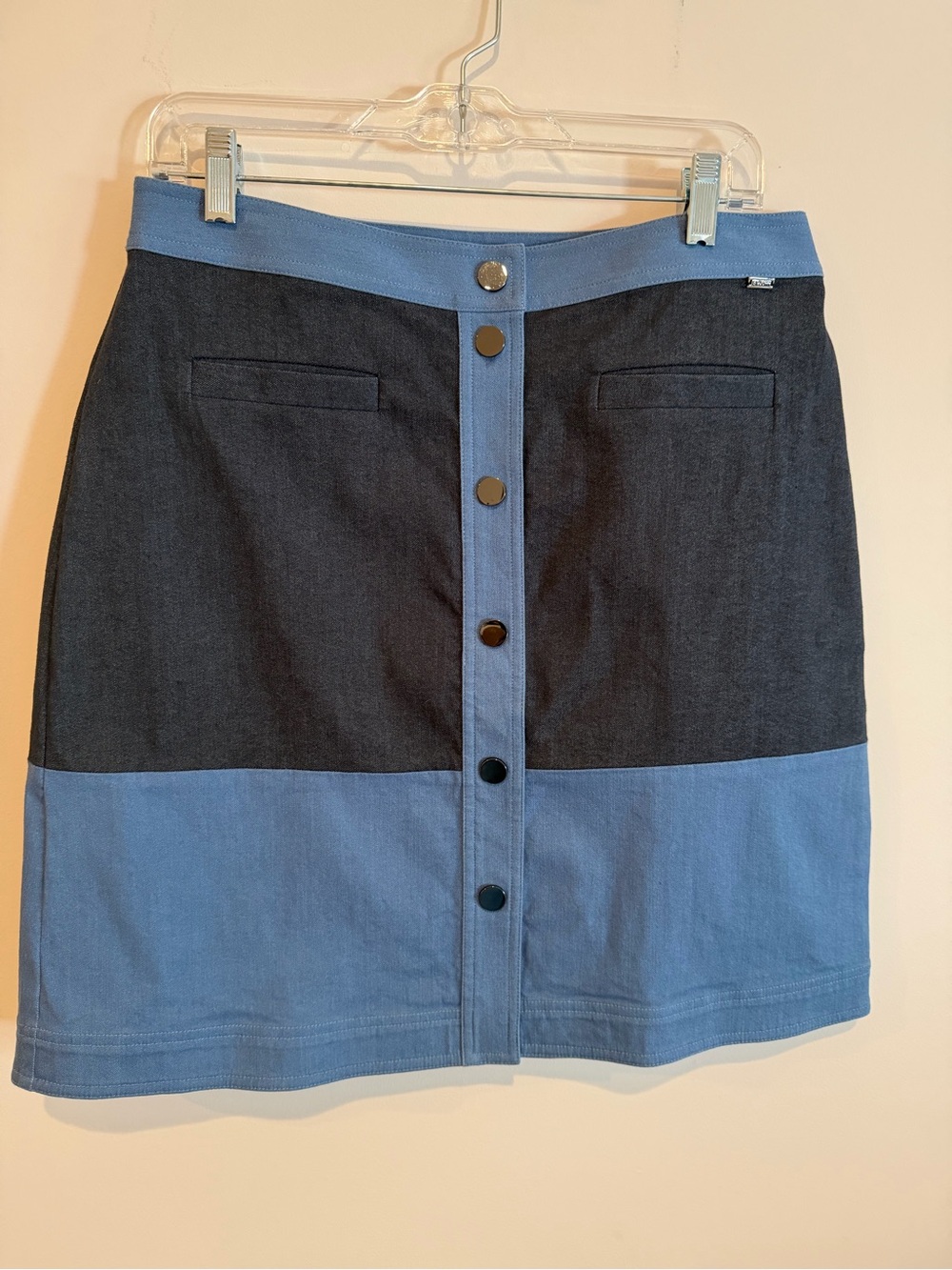 St. John Two-Tone Button-Front Mini Skirt - Blue/Black